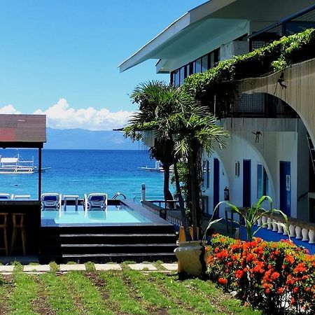 Pescadores Suites Moalboal Bagian luar foto
