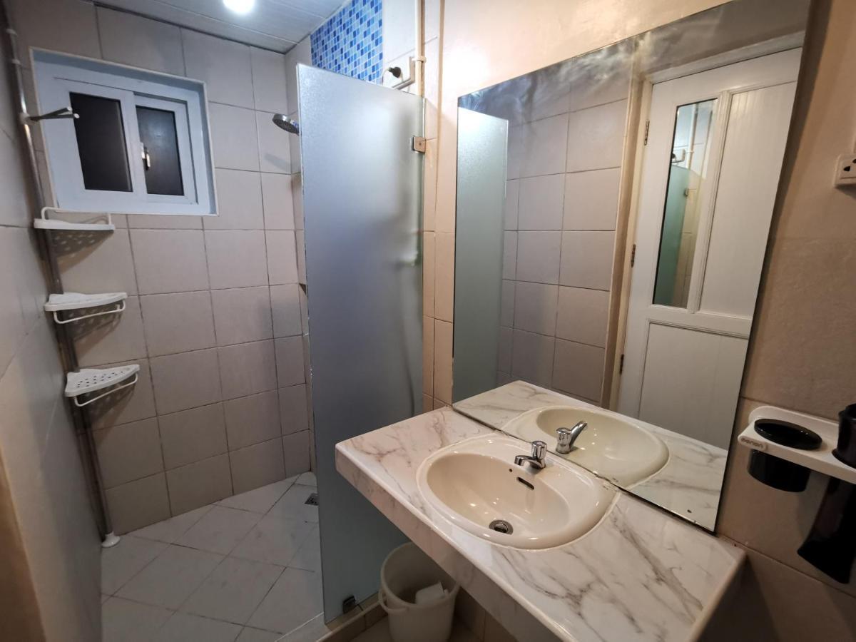 Pescadores Suites Moalboal Bagian luar foto