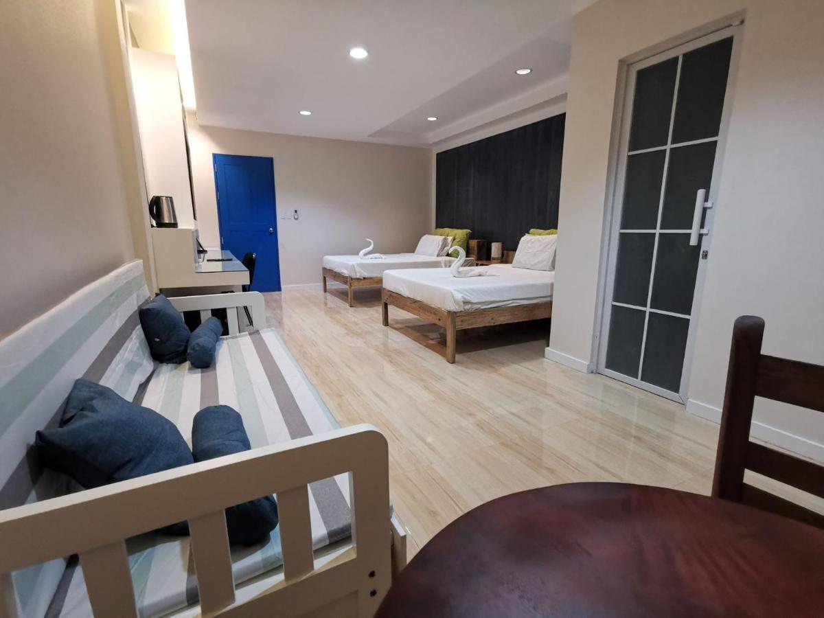 Pescadores Suites Moalboal Bagian luar foto