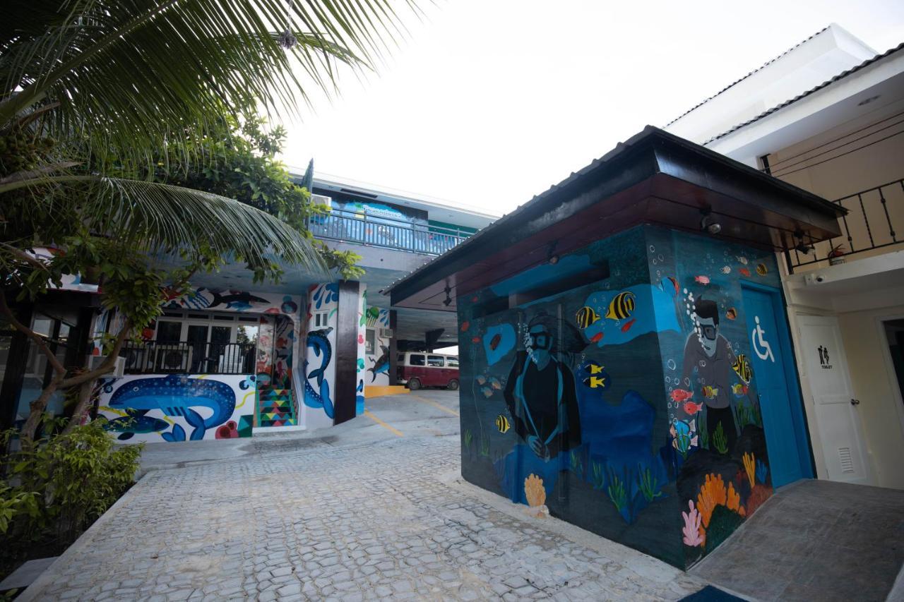 Pescadores Suites Moalboal Bagian luar foto