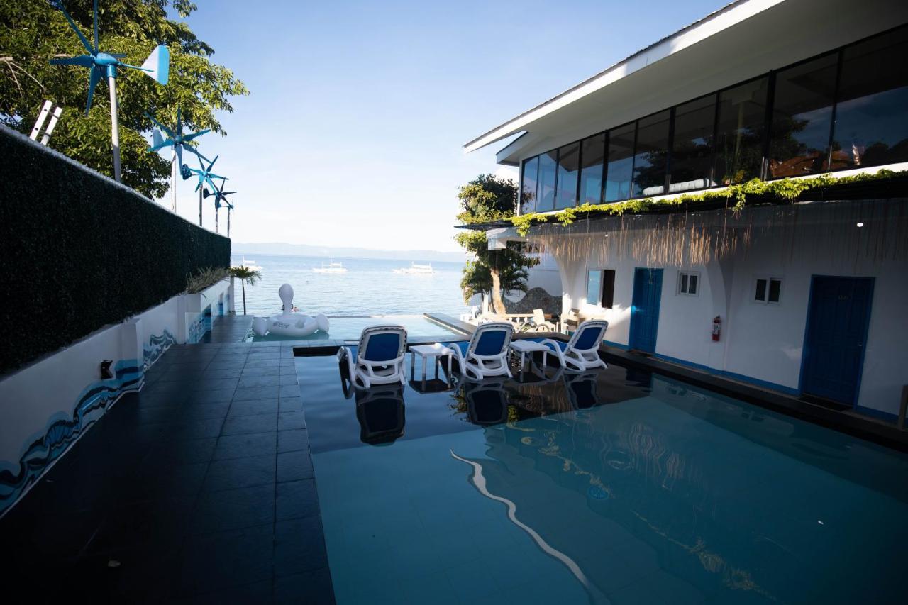 Pescadores Suites Moalboal Bagian luar foto
