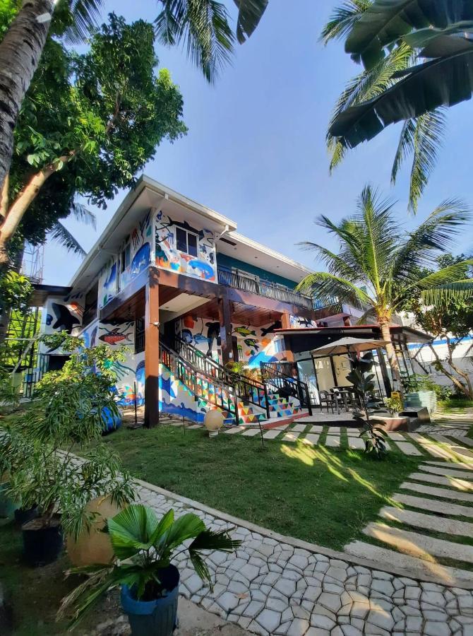 Pescadores Suites Moalboal Bagian luar foto