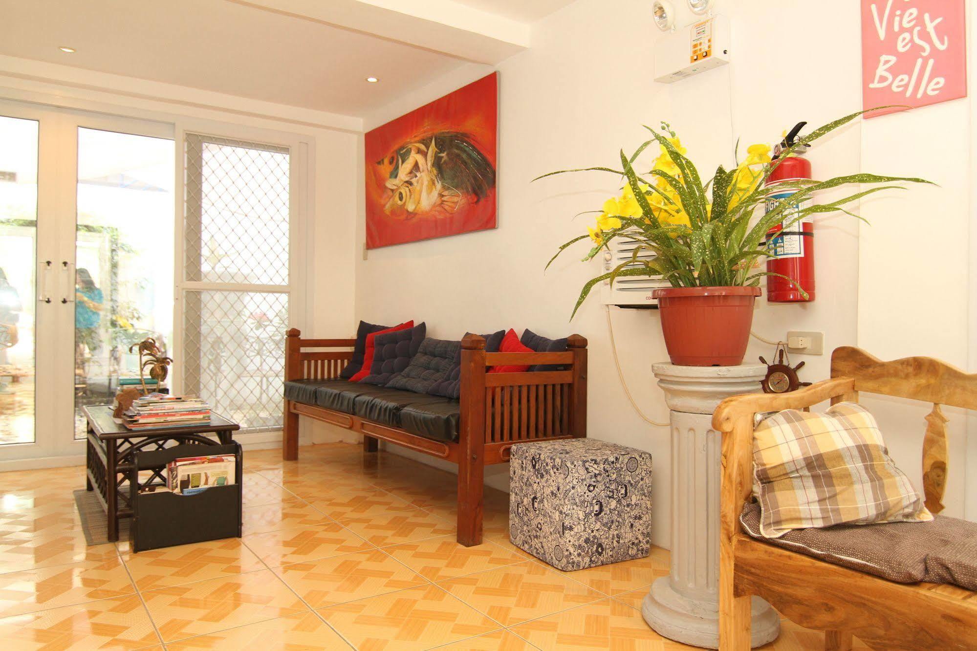 Pescadores Suites Moalboal Bagian luar foto